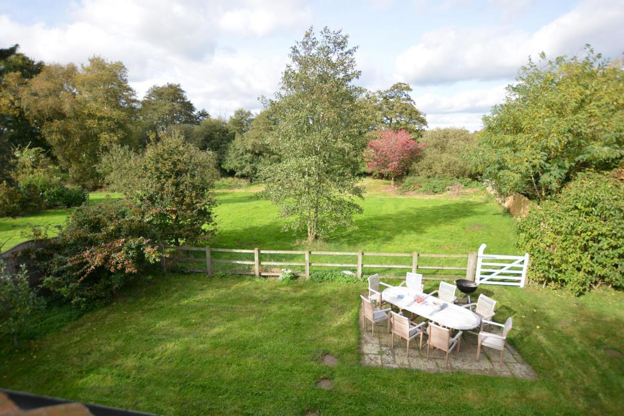Wheelwright'S Barn Villa Halesworth Exterior photo